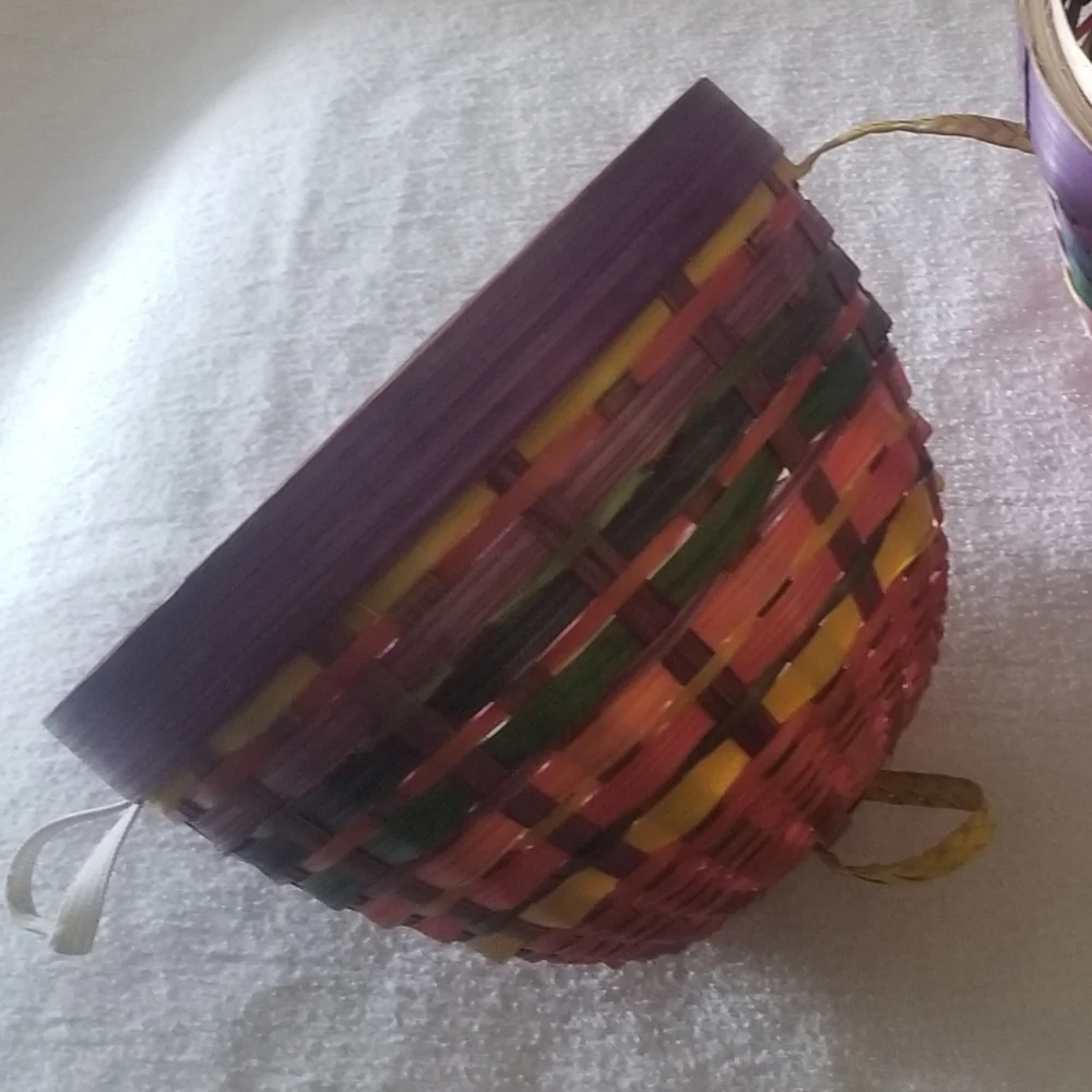VGUC vtg egg shaped wicker basket - Picture 10 of 15